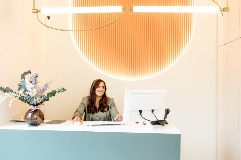 Imagen recepcionista